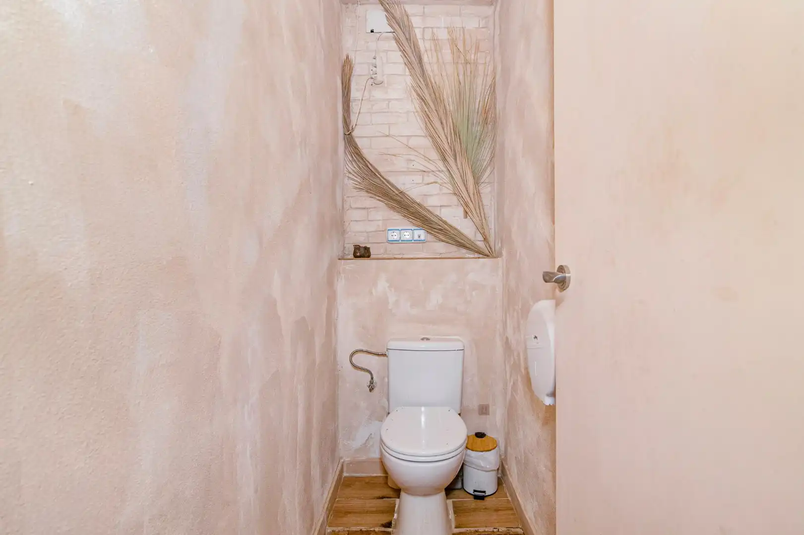 Baño de Local en venta en Granada con Aire acondicionado y Amueblado