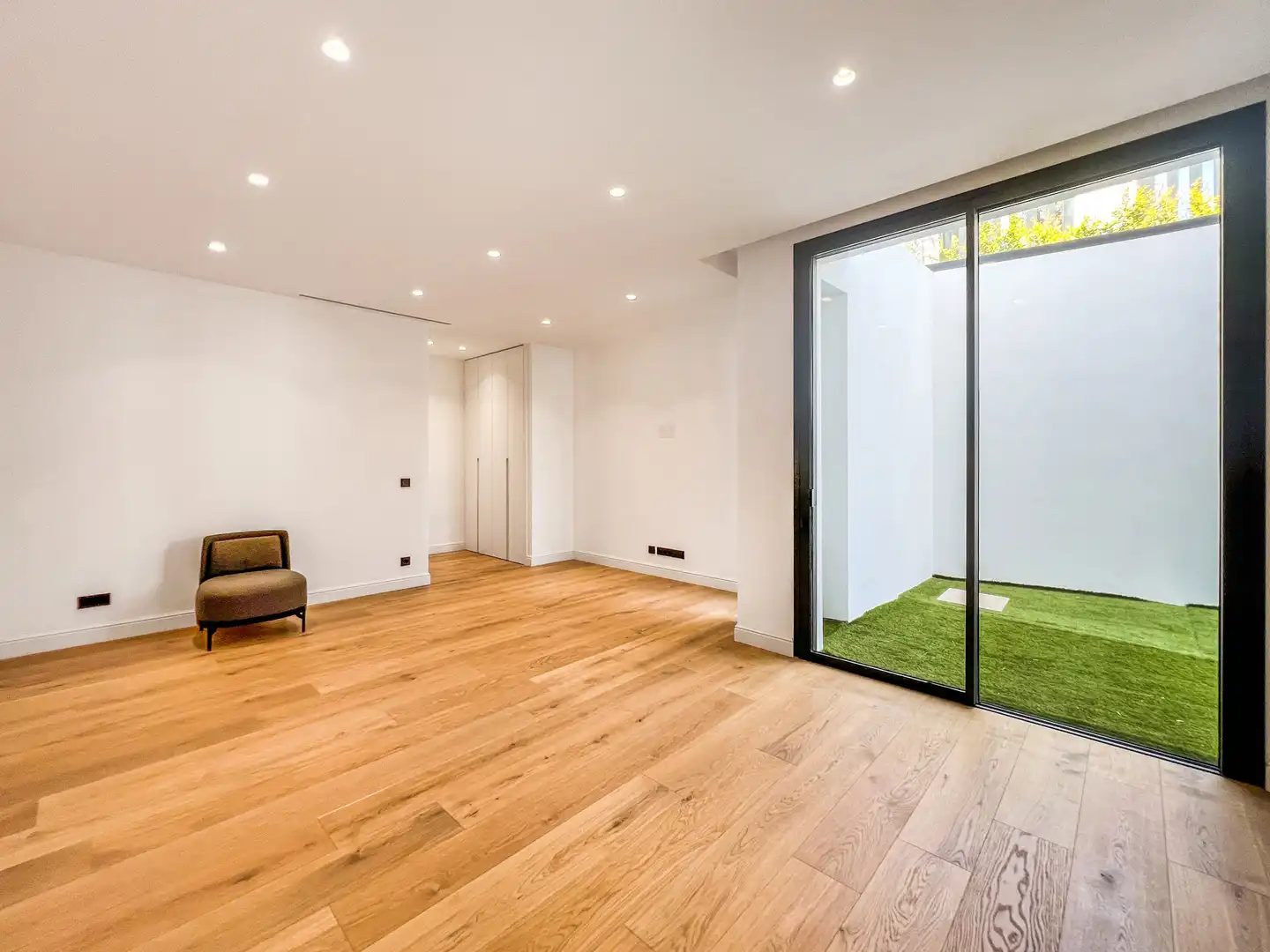 Haus oder Chalet zum Verkauf in Marbella mit Klimaanlage, Heizung und Privatgarten