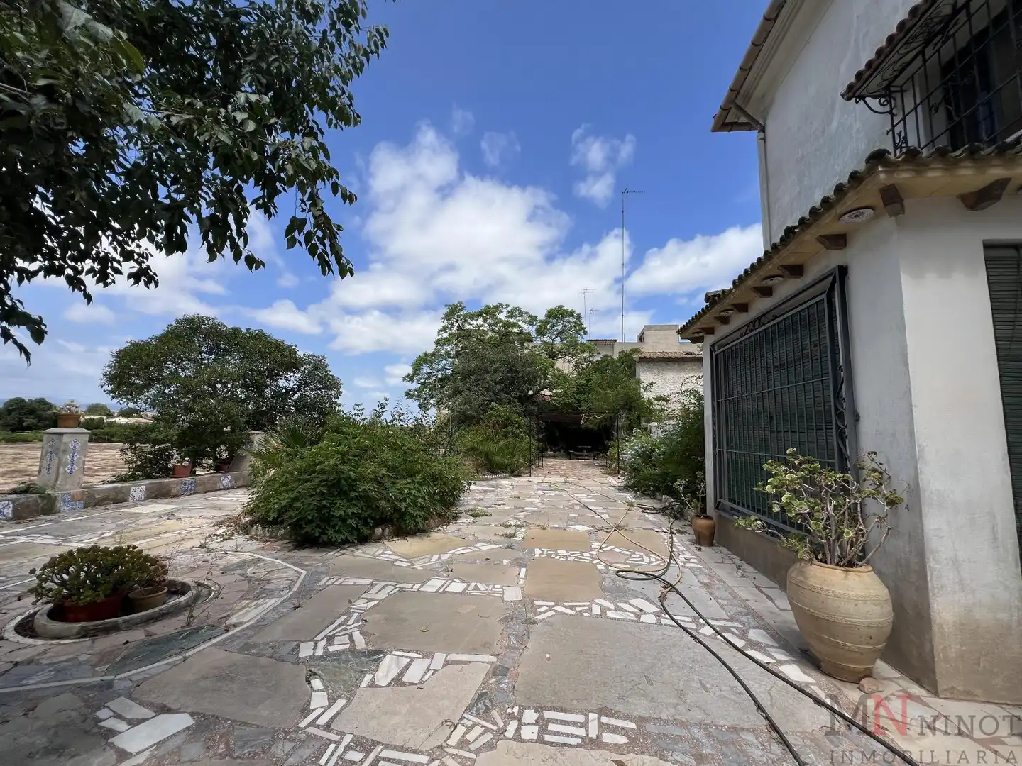 Jardín de Finca rústica en venta en Almazora / Almassora con Alarma