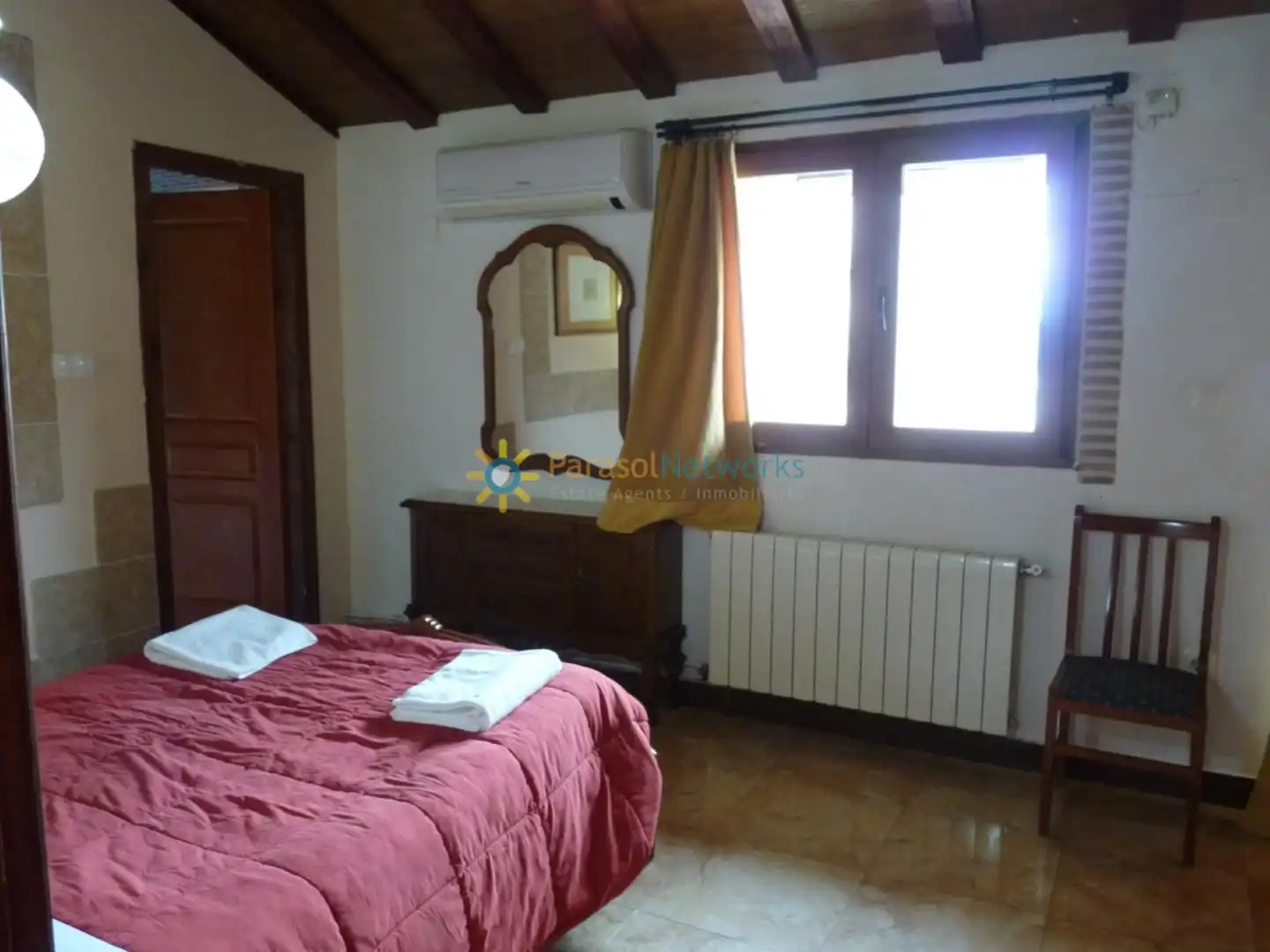 Dormitori de Finca rústica en venda en El Palomar amb Aire condicionat, Calefacció i Jardí privat