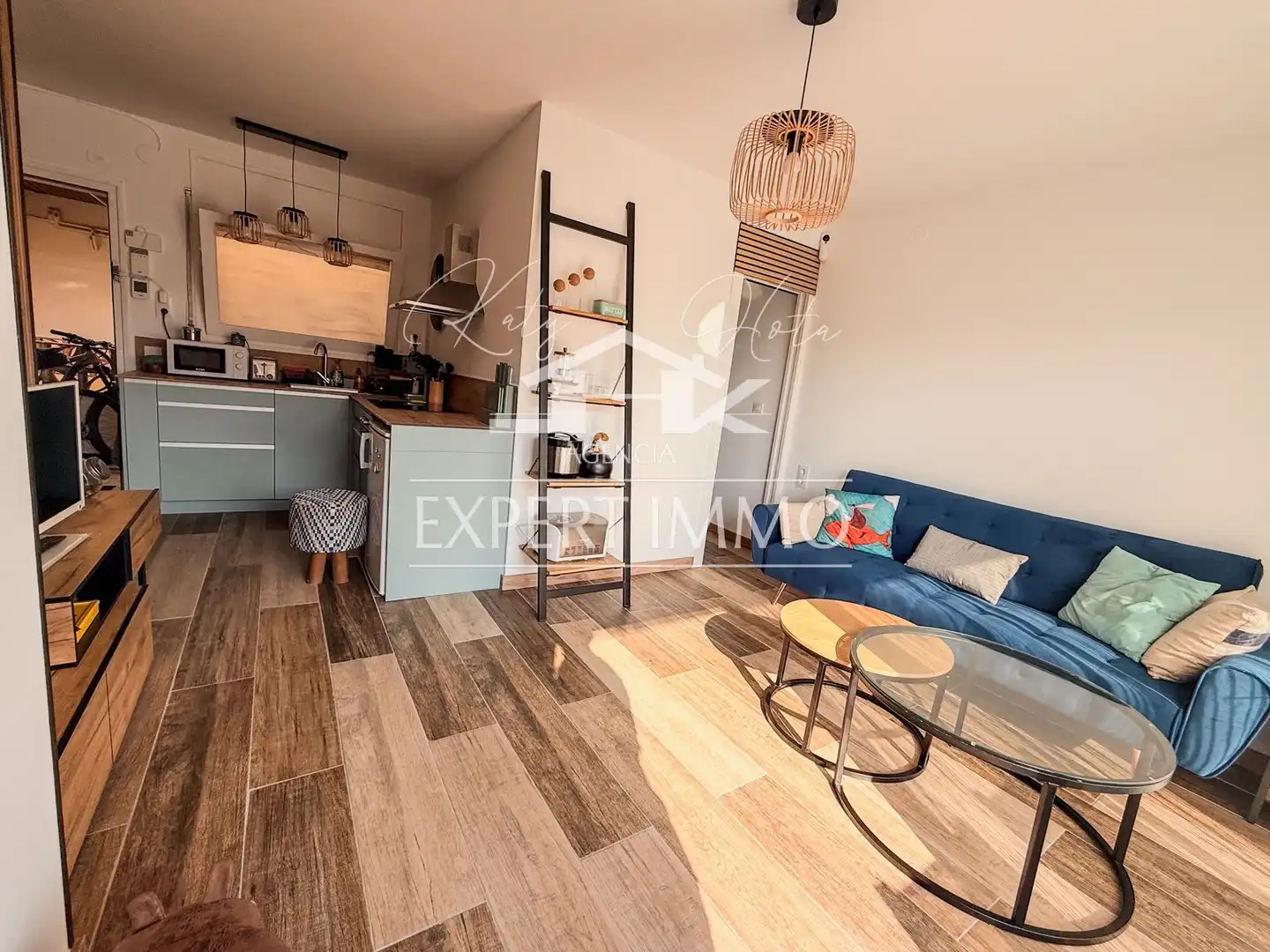 Sala d'estar de Apartament en venda en Roses amb Aire condicionat, Calefacció i Terrassa