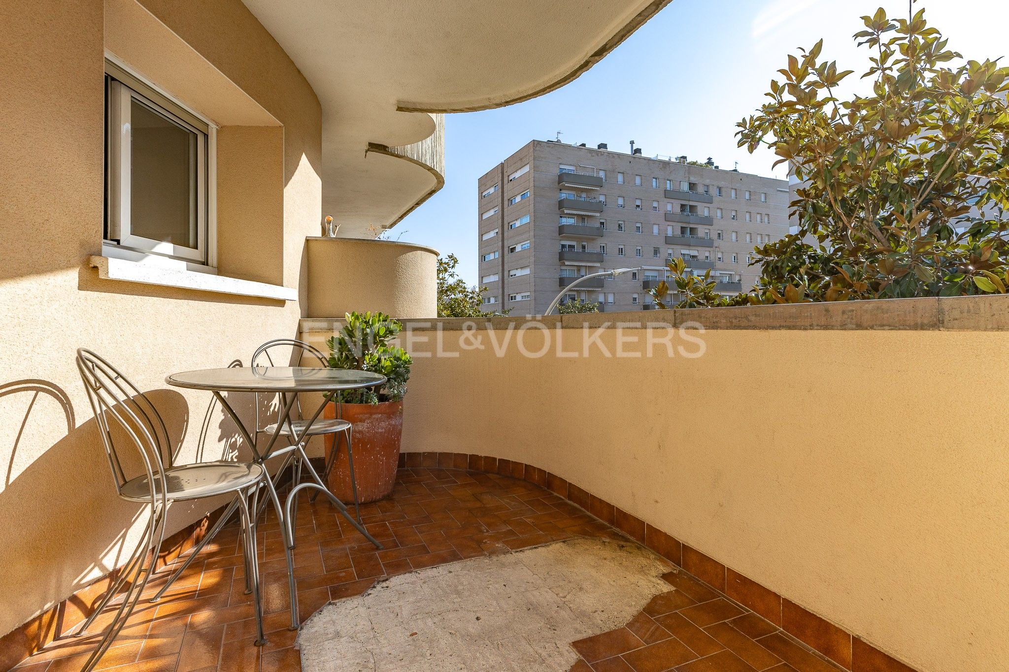 Vista exterior de Apartament en venda en Terrassa amb Calefacció i Balcó