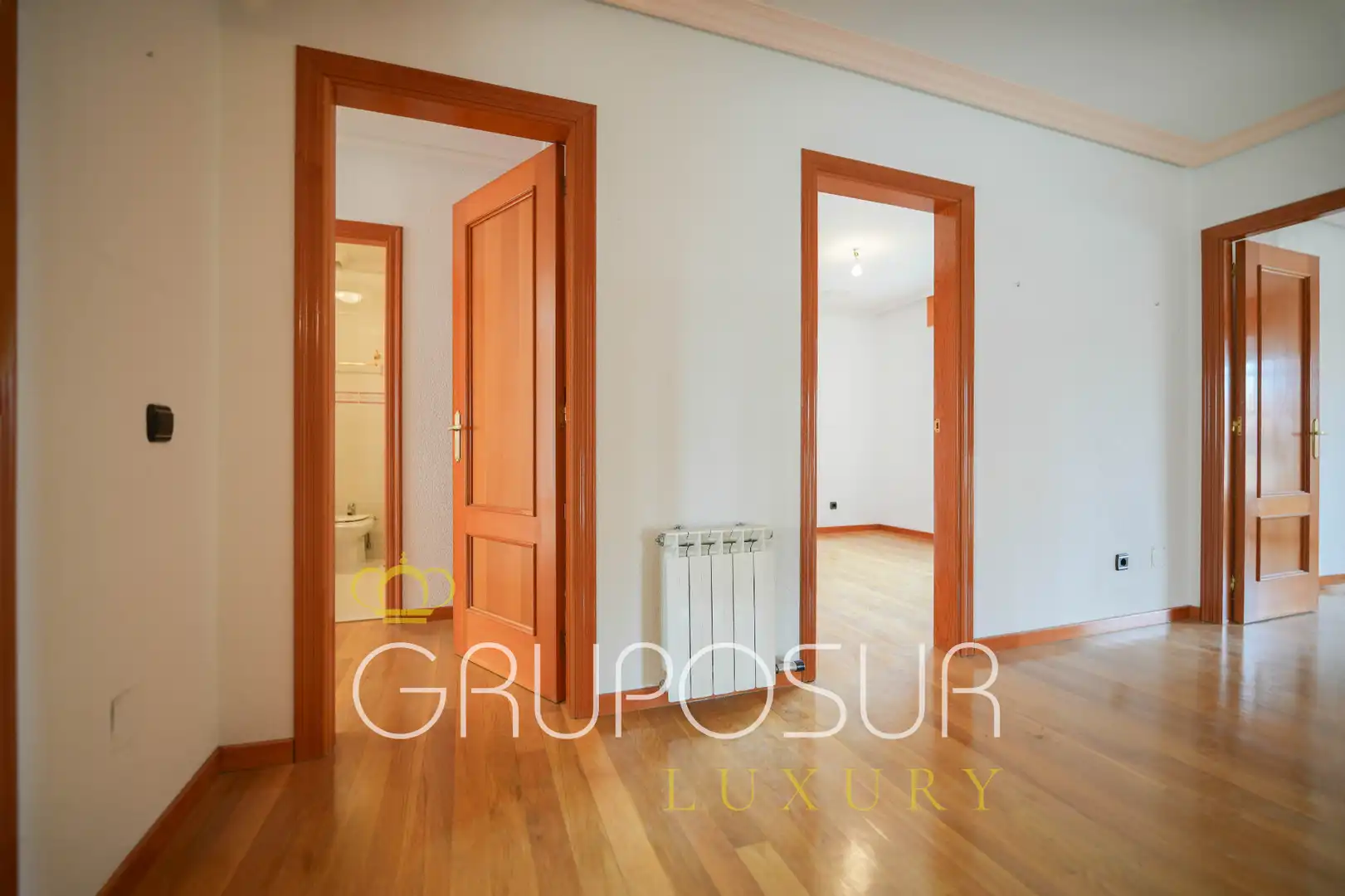 Casa adosada en venda en Laguna de Duero amb Calefacció, Jardí privat i Parquet