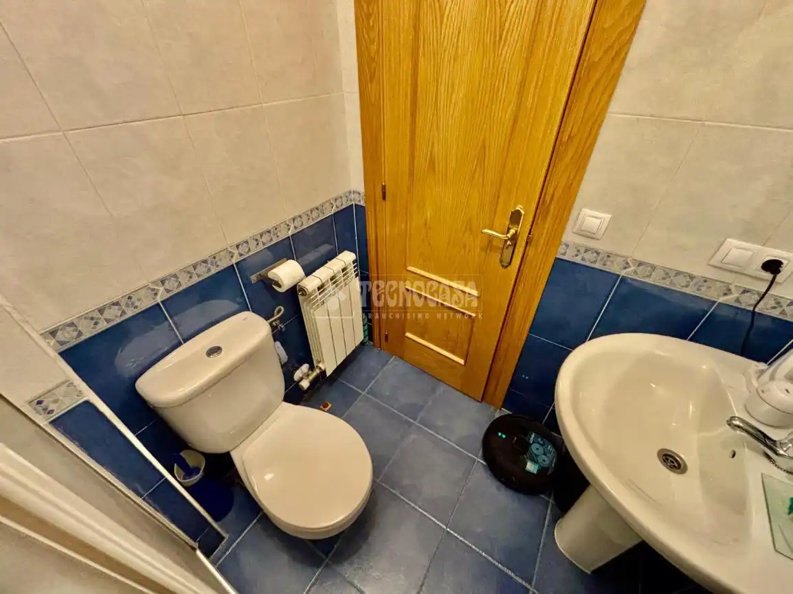 Baño de Piso en venta en Ávila con Calefacción, Parquet y Trastero
