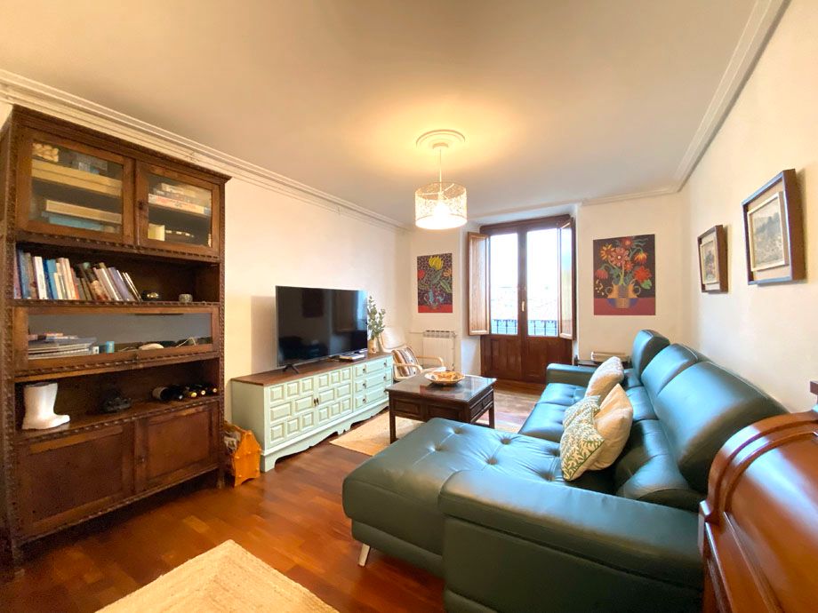 Sala d'estar de Pis en venda en Vitoria - Gasteiz amb Calefacció