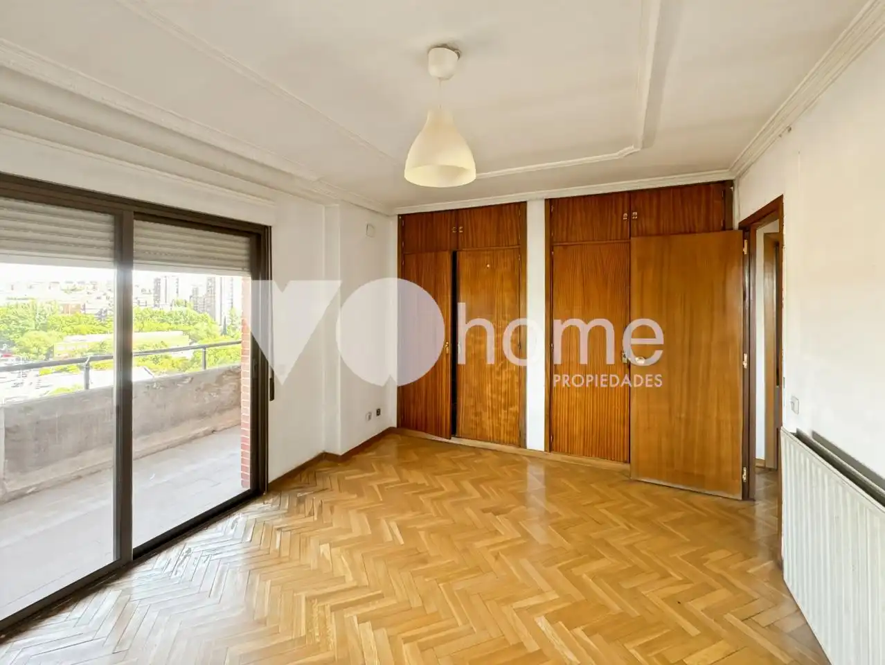 Habitación de Piso en venta en Madrid con Calefacción, Parquet y Terraza