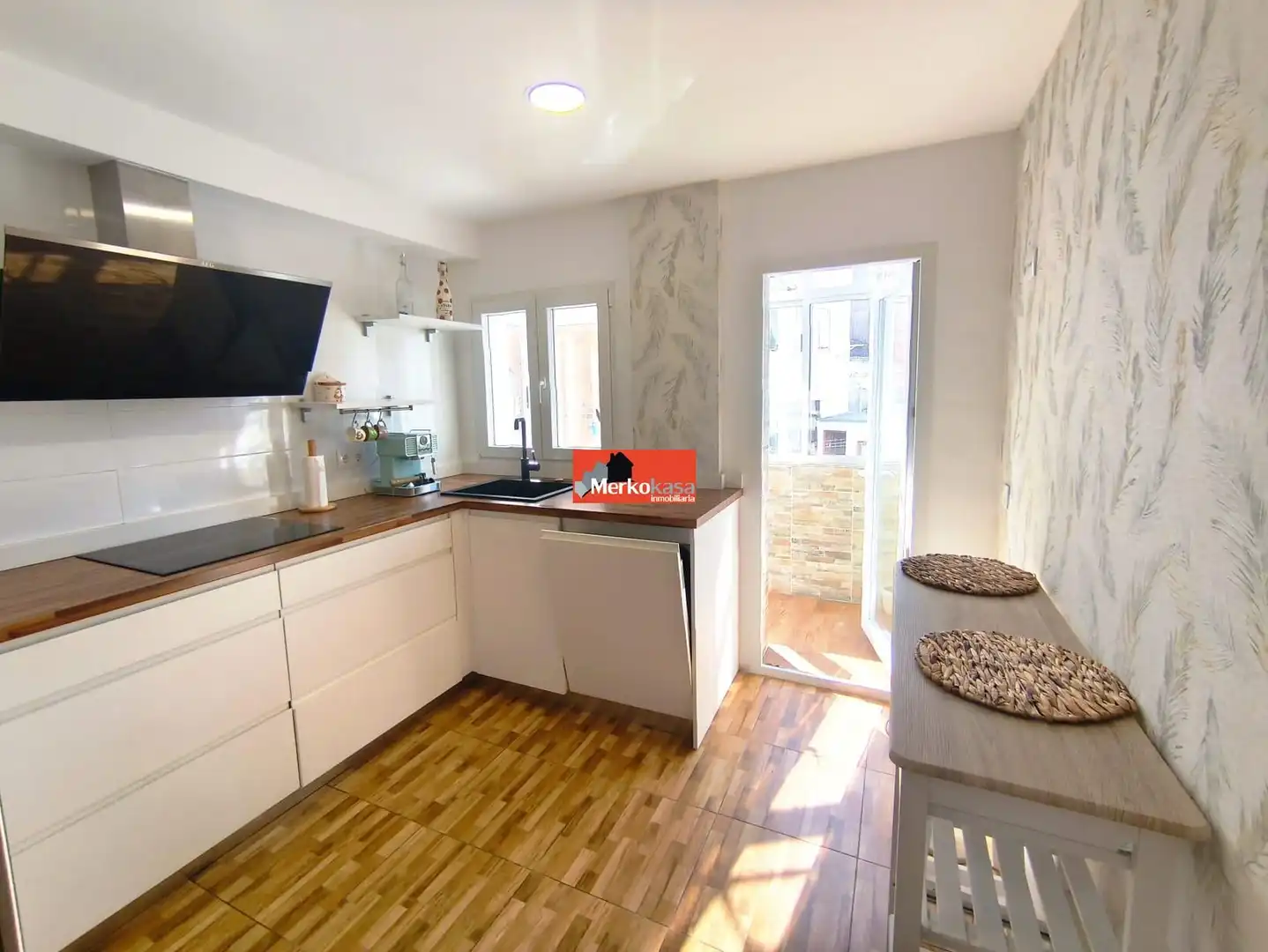 Cocina de Piso en venta en Lugo con Calefacción, Trastero y Amueblado