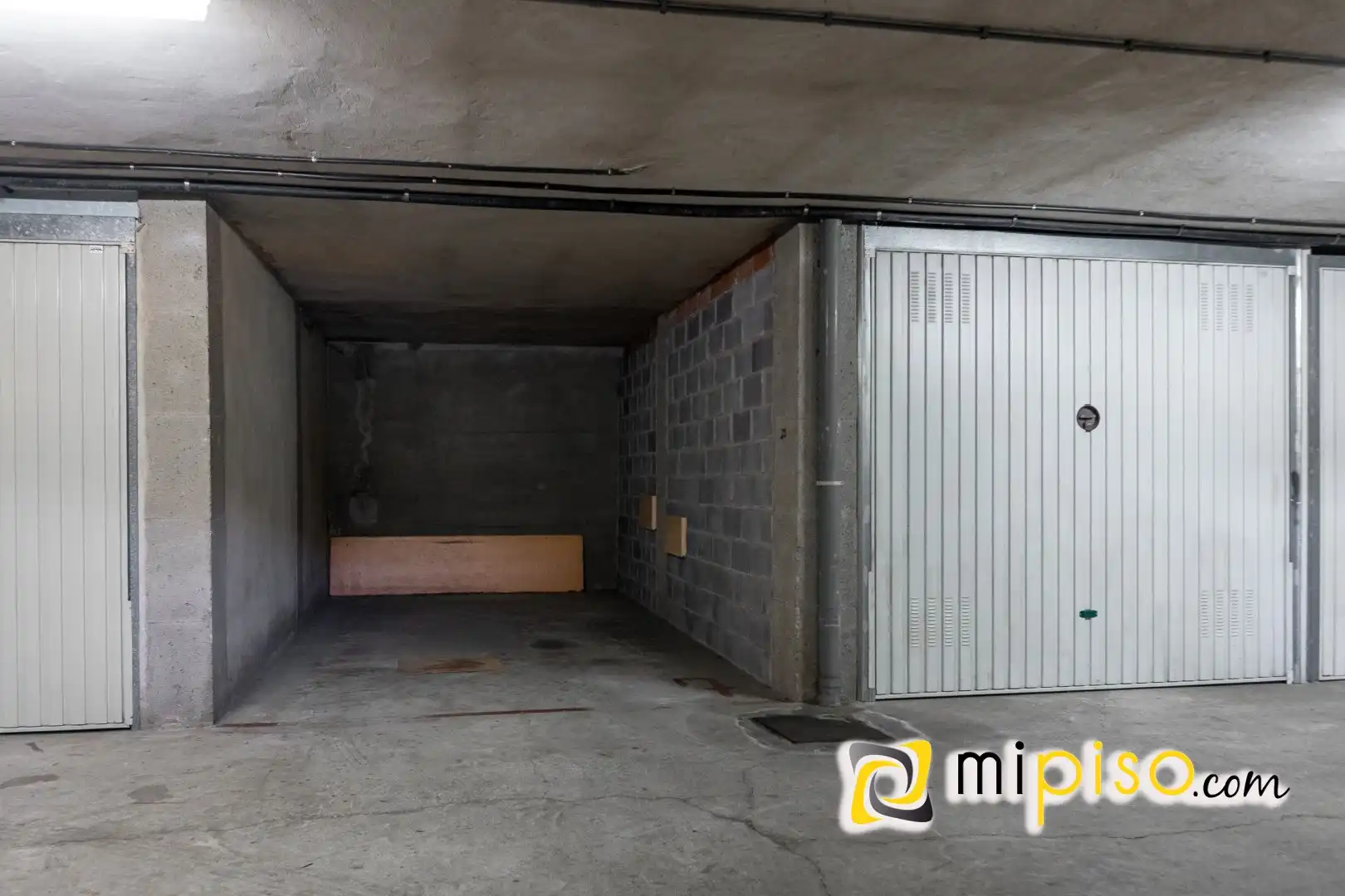 Parking de Piso en venta en Arnuero con Calefacción, Terraza y Amueblado