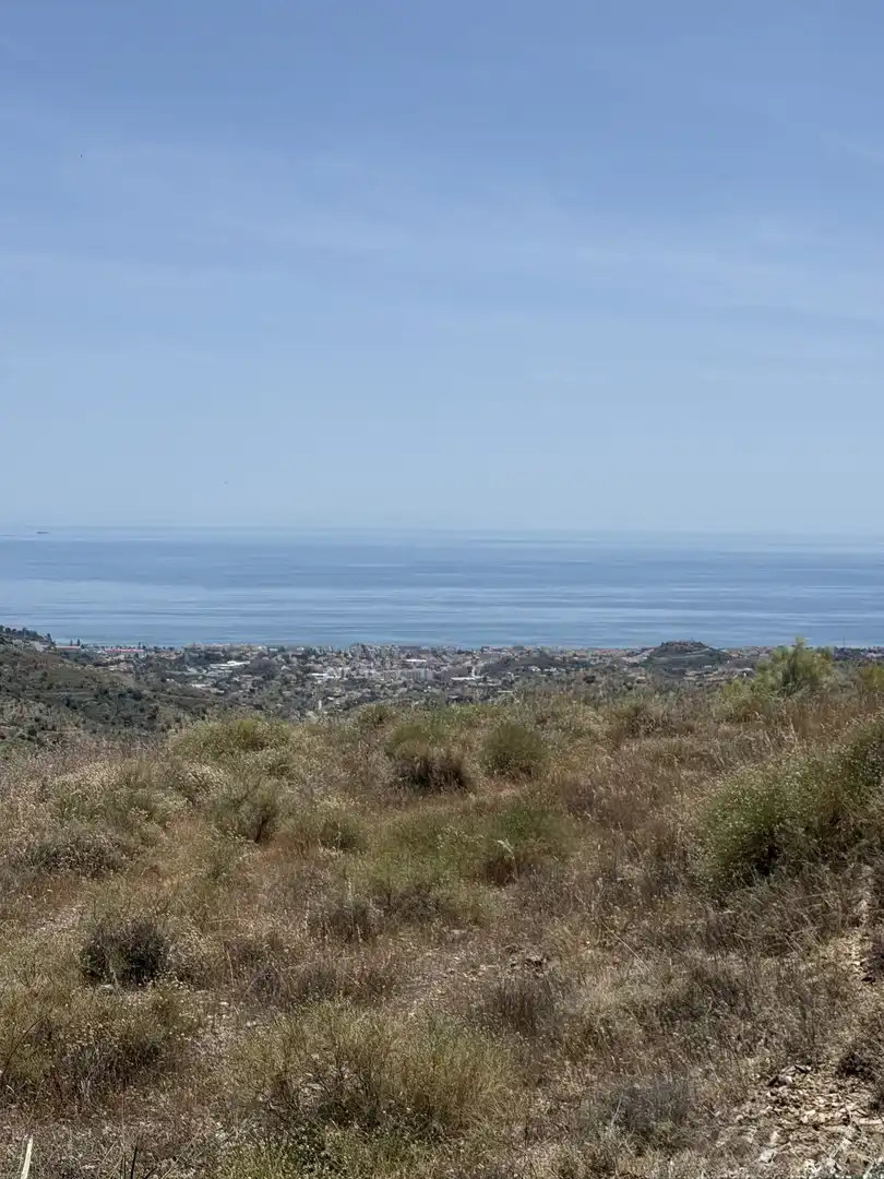 Finca rústica en venda en Moclinejo