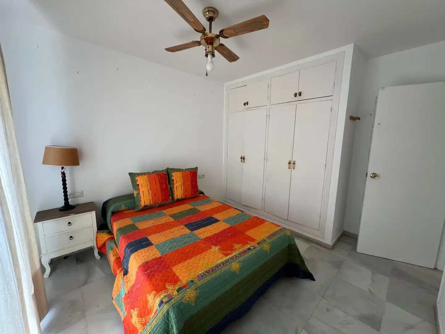 Habitación de Apartamento en venta en Estepona con Aire acondicionado, Terraza y Piscina