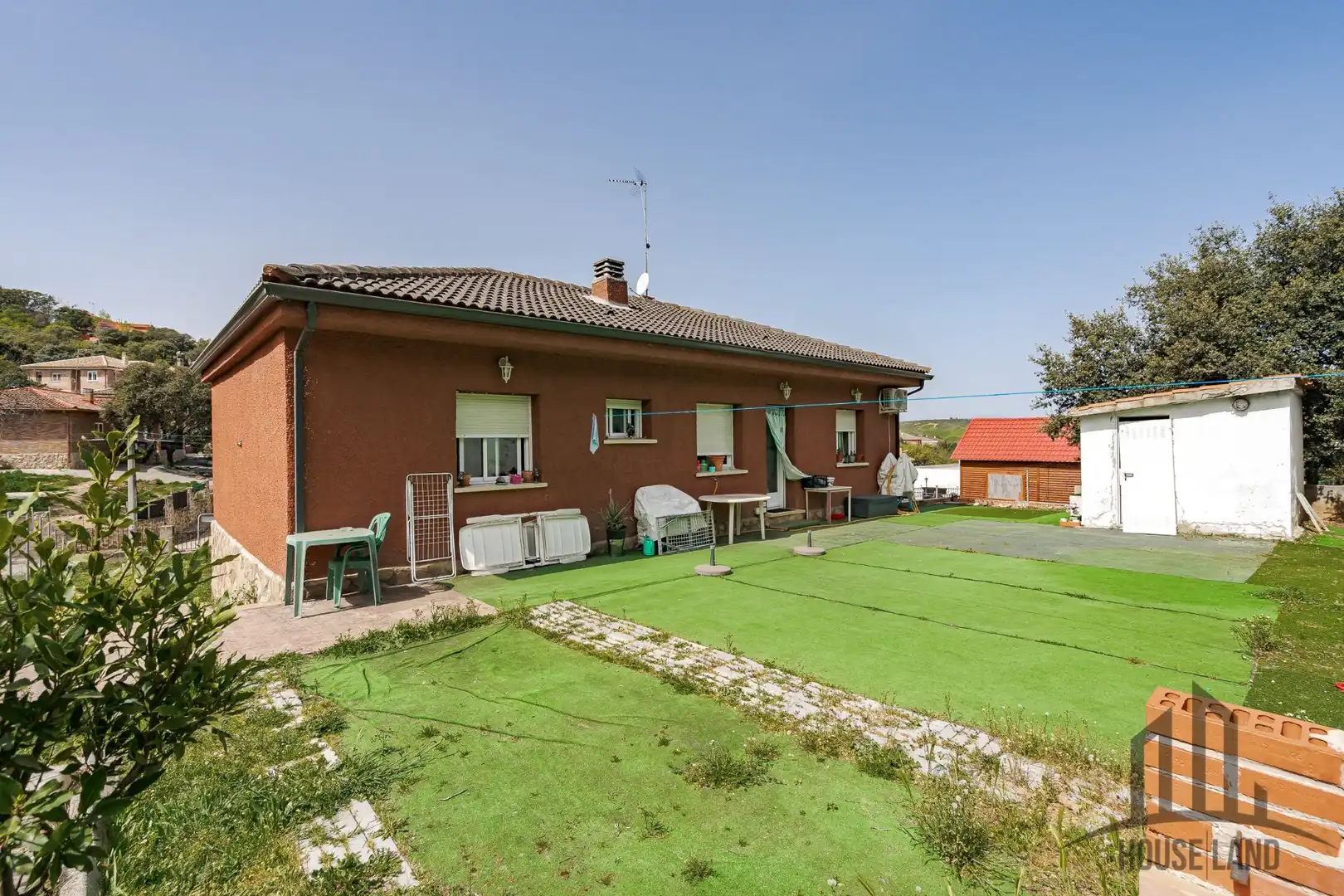Vista exterior de Casa o chalet en venta en El Casar con Aire acondicionado, Calefacción y Jardín privado