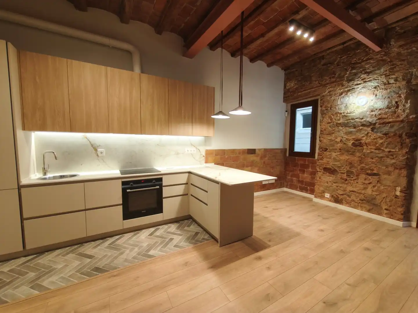 Cuina de Pis en venda en Barcelona amb Aire condicionat, Calefacció i Parquet
