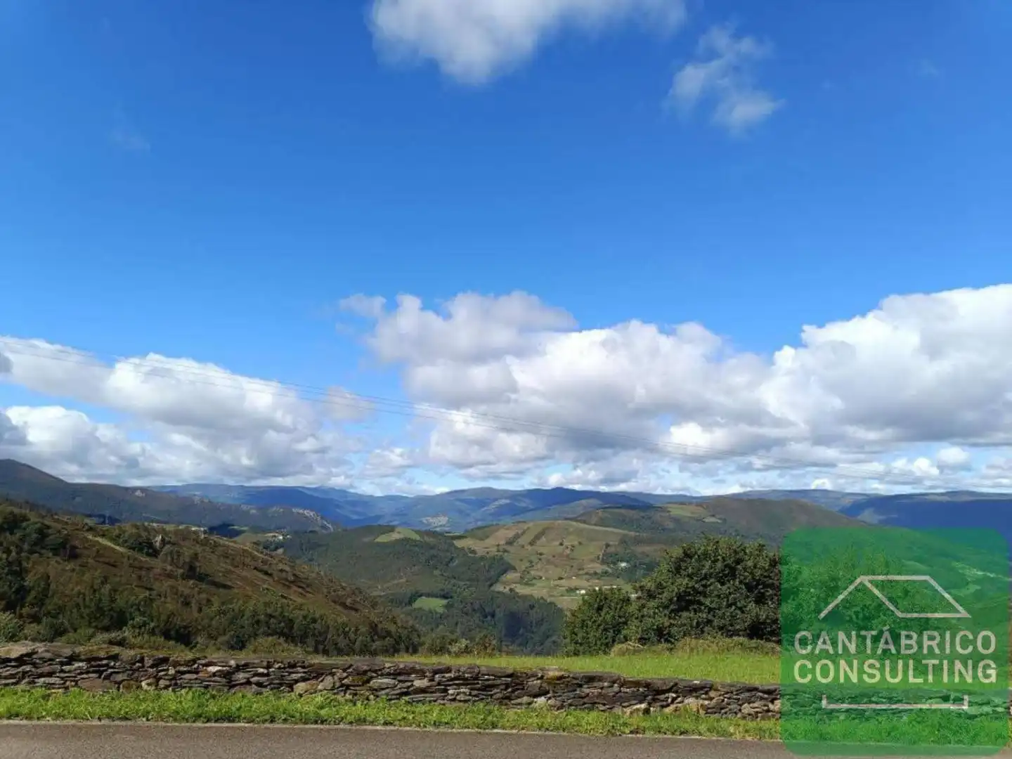 Vista exterior de Finca rústica en venda en Villayón amb Calefacció, Parquet i Terrassa
