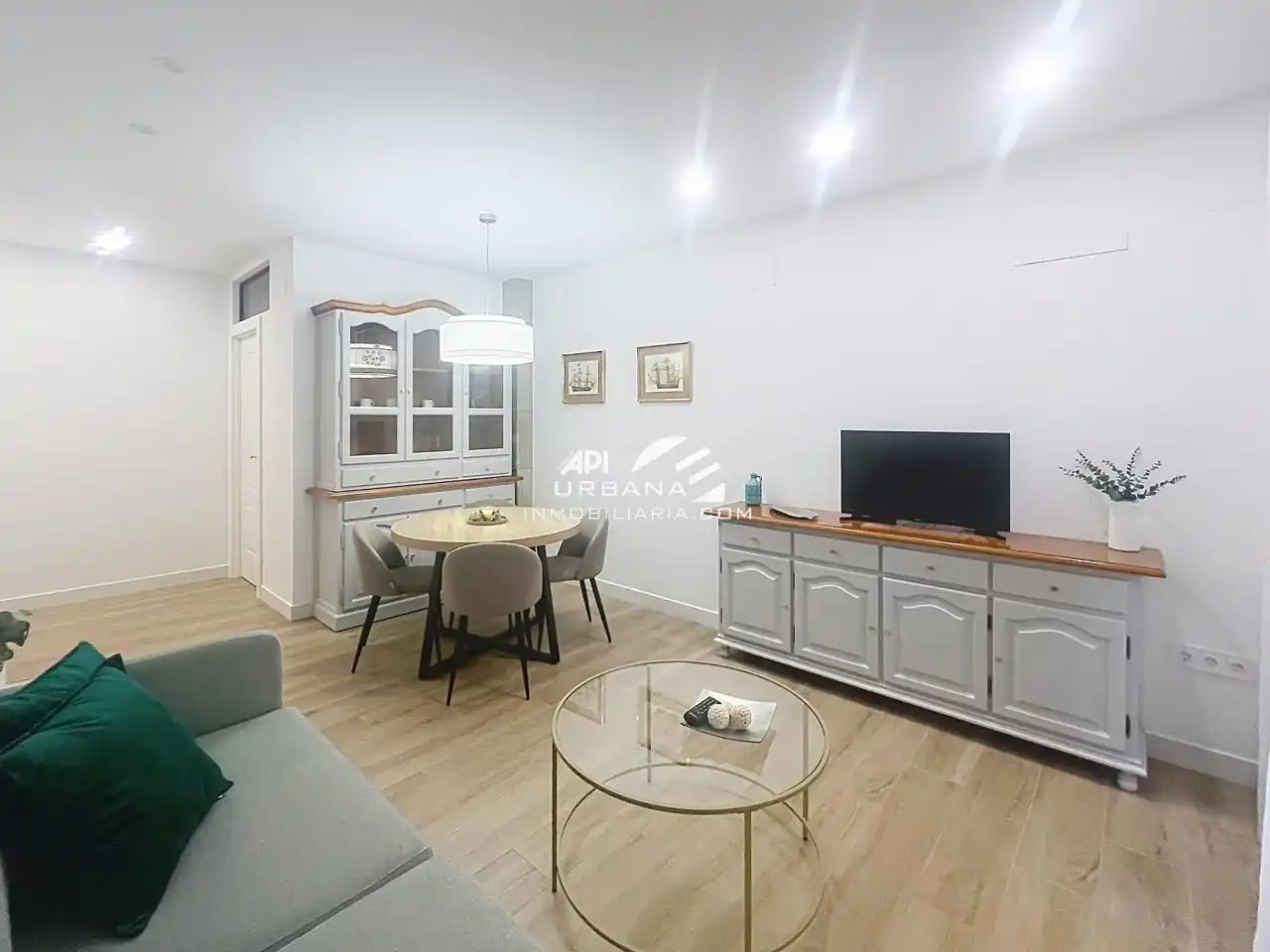 Sala d'estar de Pis de lloguer en Lucena amb Moblat