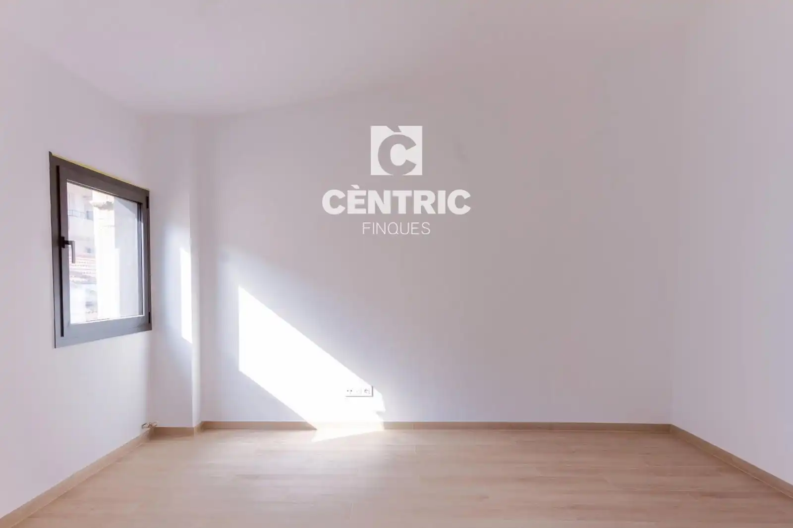 Einfamilien-Reihenhaus zum Verkauf in Barri del Centre