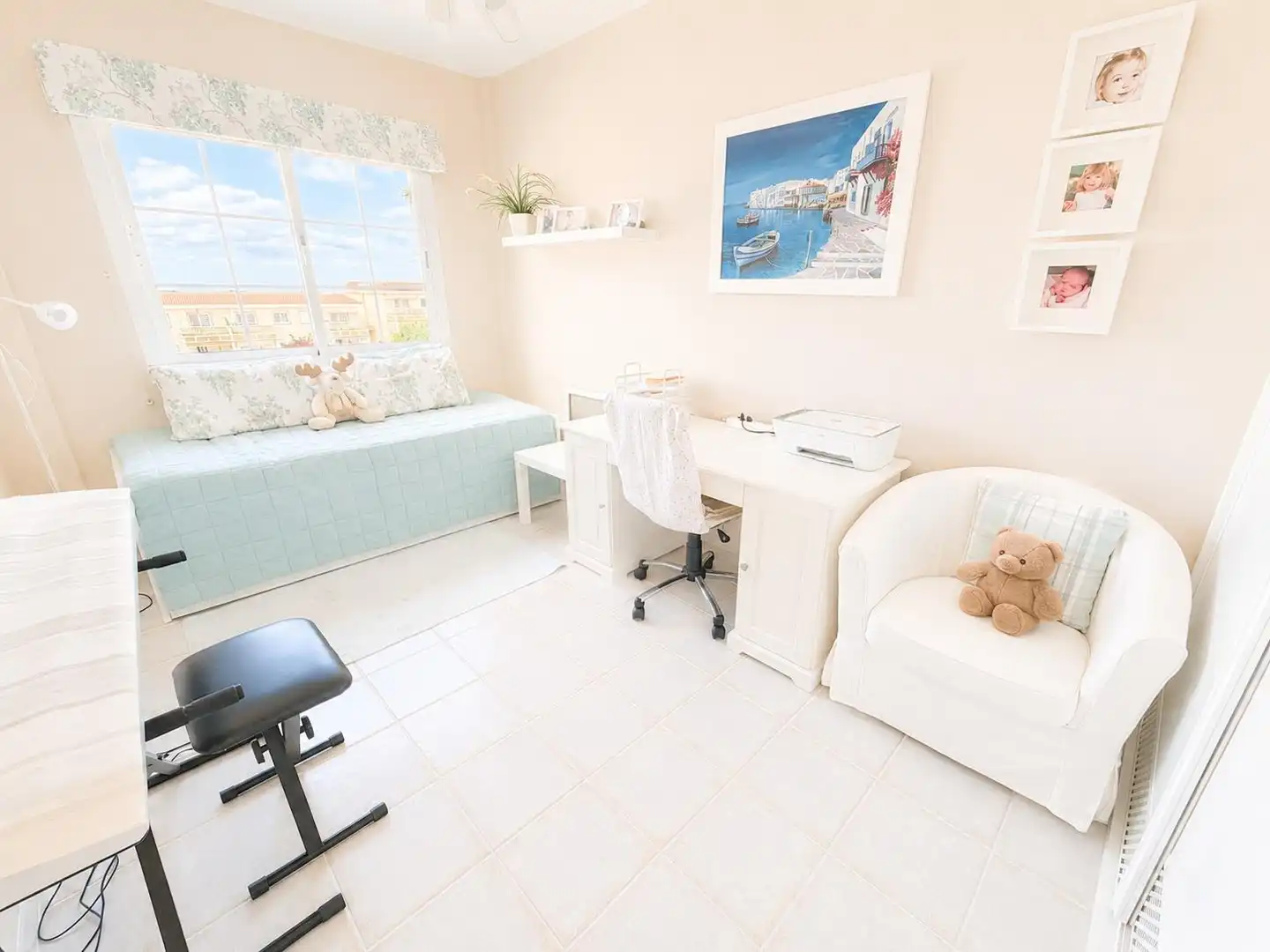 Schlafzimmer von Wohnungen zum Verkauf in Arona mit Privatgarten, Terrasse und Möbliert