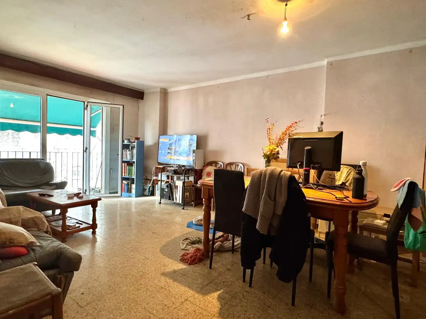 Sala d'estar de Pis en venda en Girona amb Calefacció, Balcó i Internet