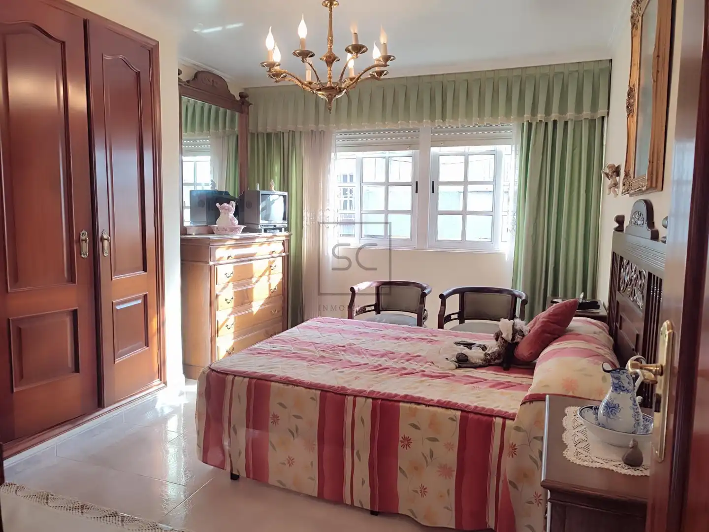 Schlafzimmer von Einfamilien-Reihenhaus zum Verkauf in Ares mit Terrasse, Abstellraum und Möbliert