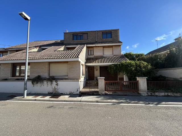 Casa-chalet en Venta en Travesía Europa en Cascante