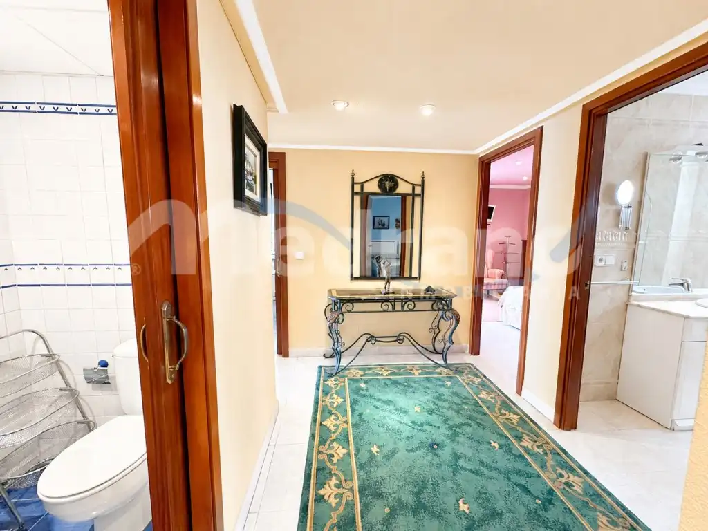 Flat for sale in Benidorm  with Air Conditioner, Private garden and Swimming Pool
