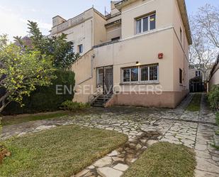 Exterior view of Single-family semi-detached for sale in  Barcelona Capital  with Private garden and Balcony