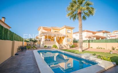 Vista exterior de Casa o xalet en venda en Mutxamel amb Aire condicionat, Calefacció i Jardí privat