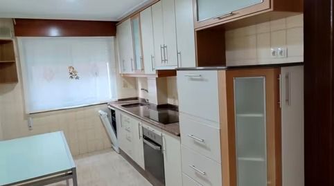 Cuina de Pis en venda en Ourense Capital  amb Calefacció, Moblat i Balcó