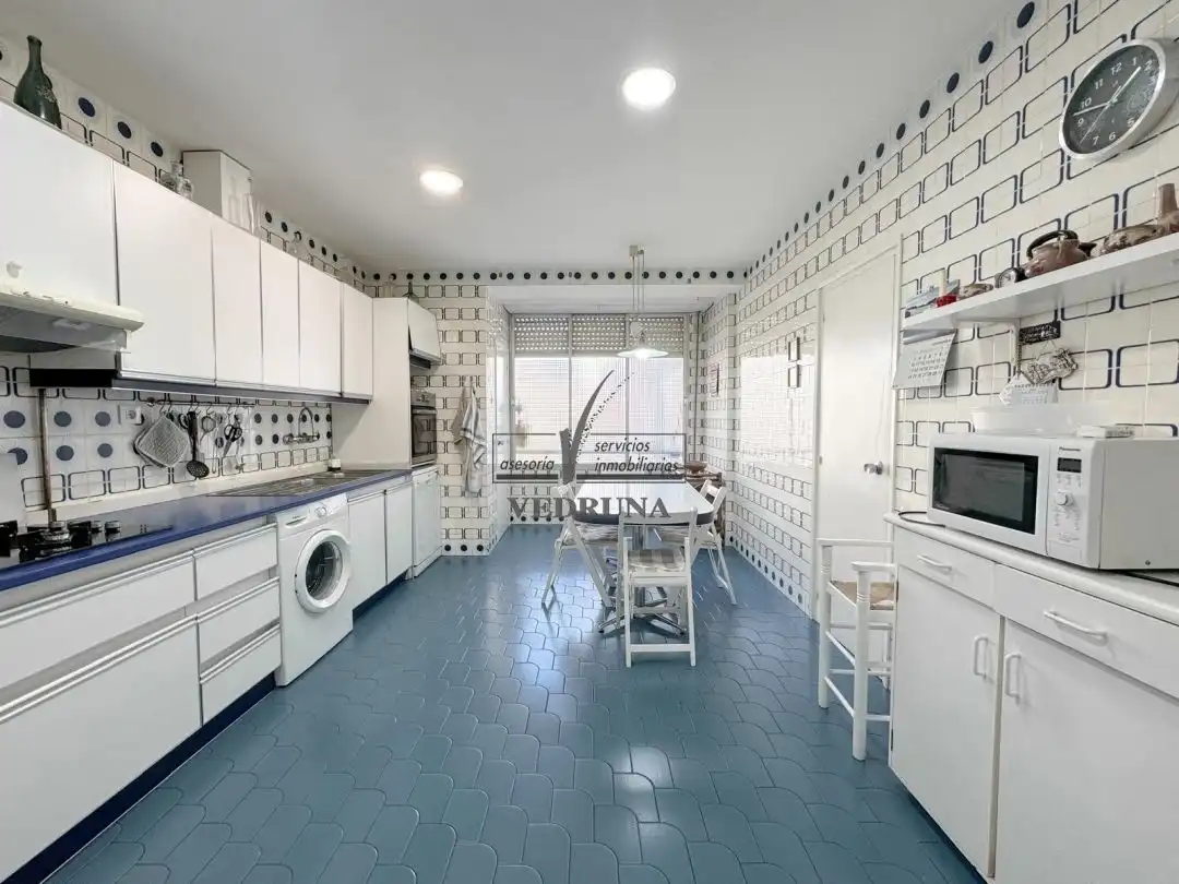 Kitchen of Flat for sale in Zaragoza  with Air Conditioner and Heating