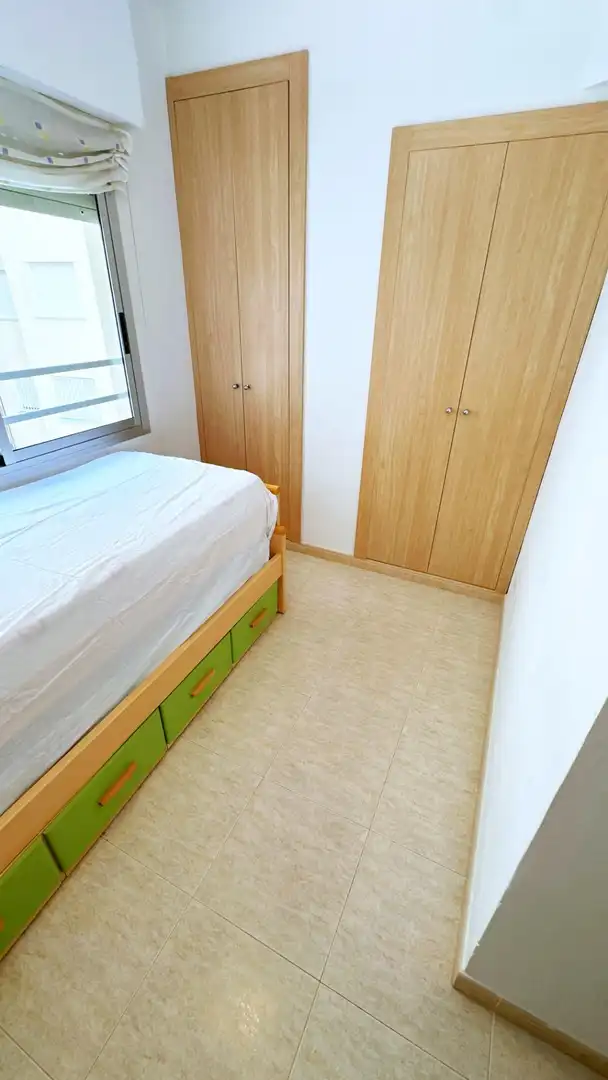 Habitación de Apartamento en venta en Gandia con Amueblado, Balcón y Piscina comunitaria