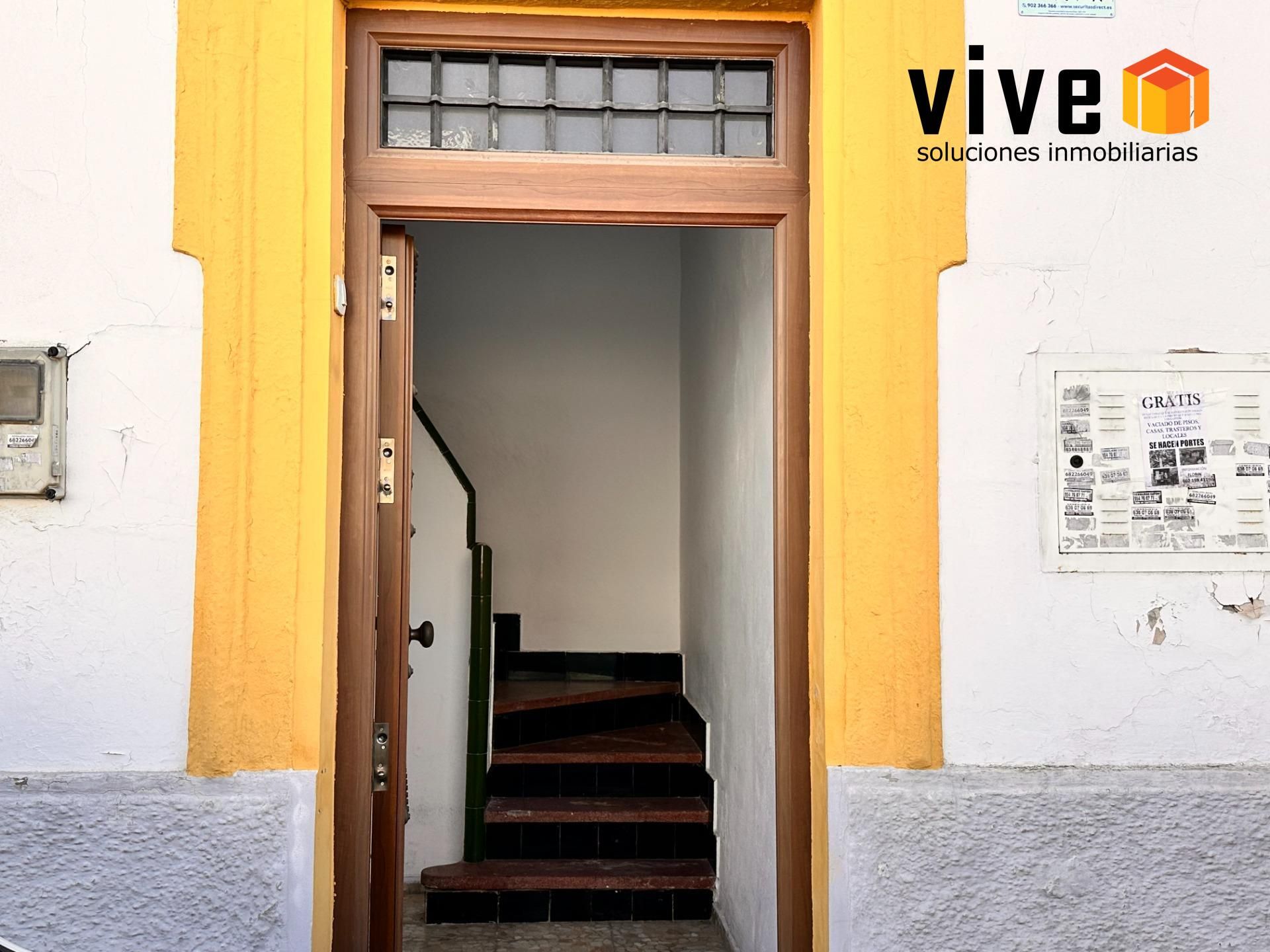 Casa adosada en venda a Cruz Roja, Macarena