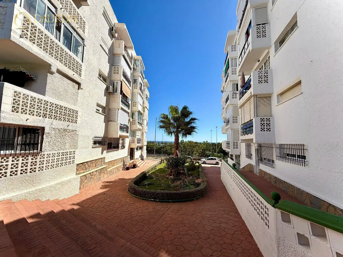 Vista exterior de Pis en venda en Selwo
