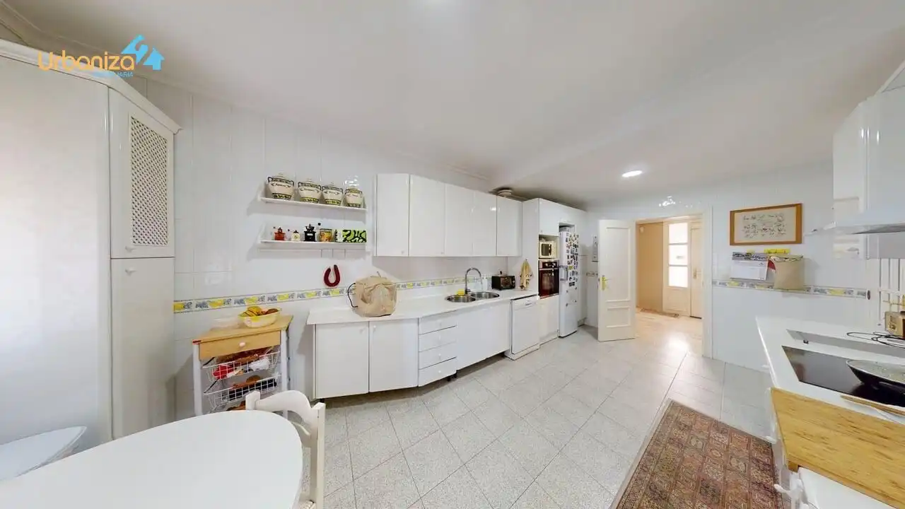 Cocina de Casa o chalet en venta en Badajoz con Aire acondicionado, Calefacción y Jardín privado