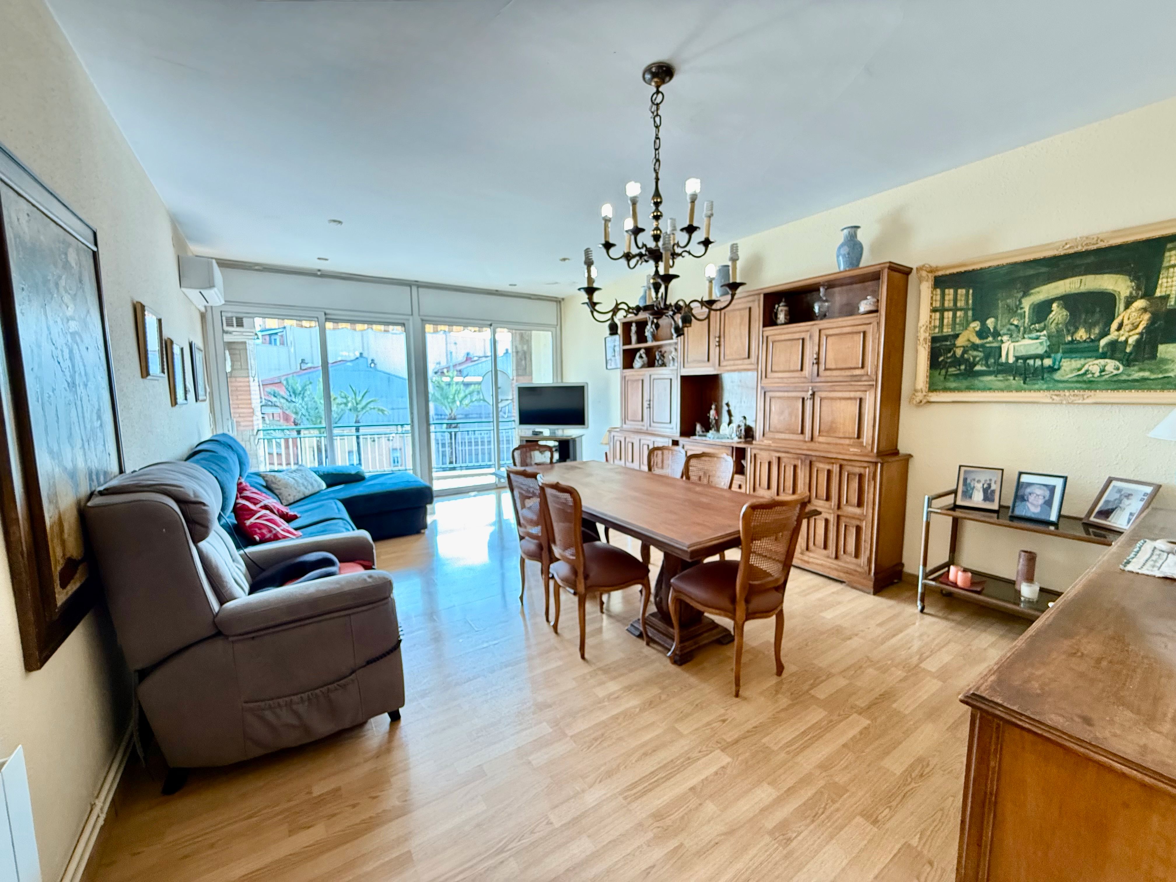 Living room of Flat for sale in Cornellà de Llobregat  with Balcony