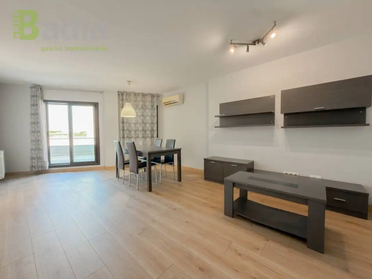 Comedor de Dúplex en venta en Alcarràs con Aire acondicionado, Calefacción y Parquet