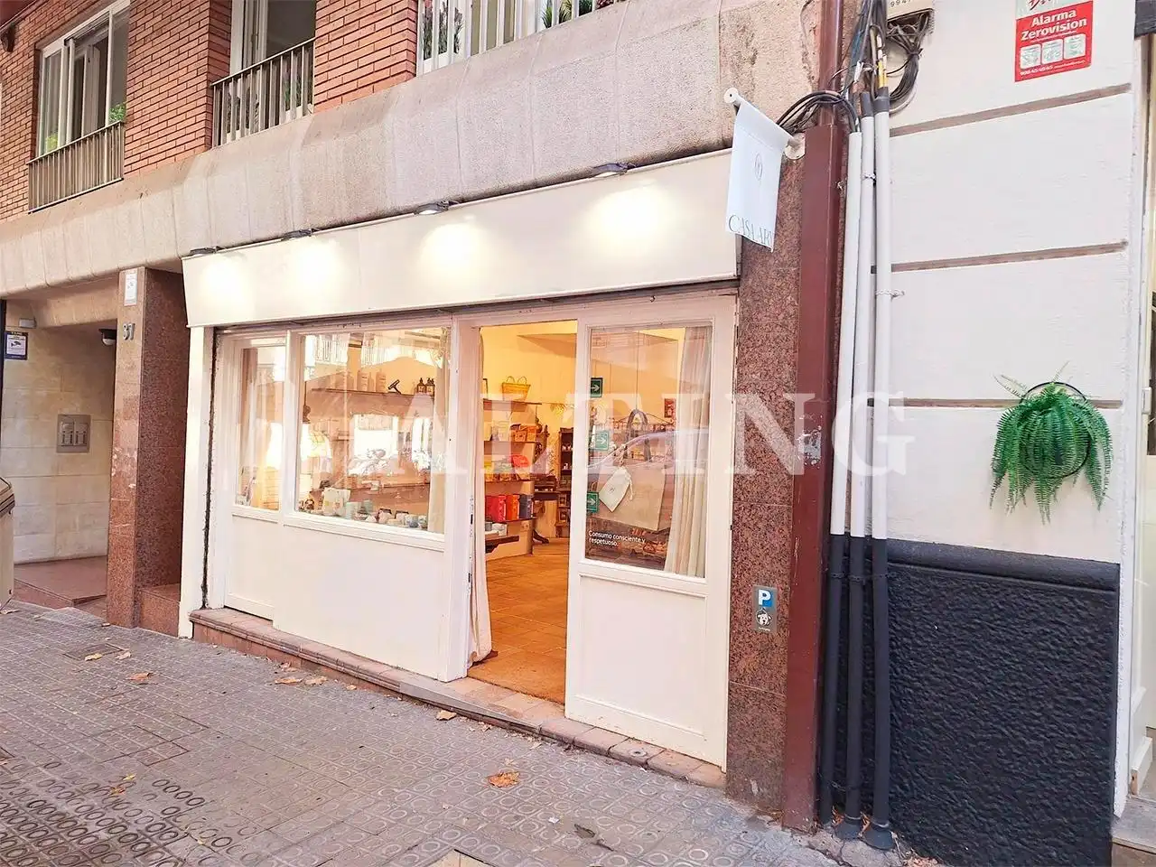 Local comercial en traspàs a Sarrià - Sant Gervasi, imagen 2