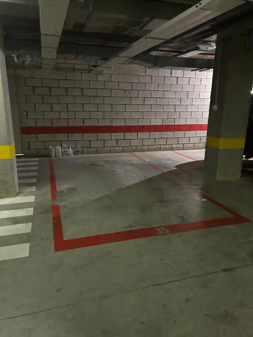 Parking de Piso en venta en Tomares con Aire acondicionado, Terraza y Amueblado