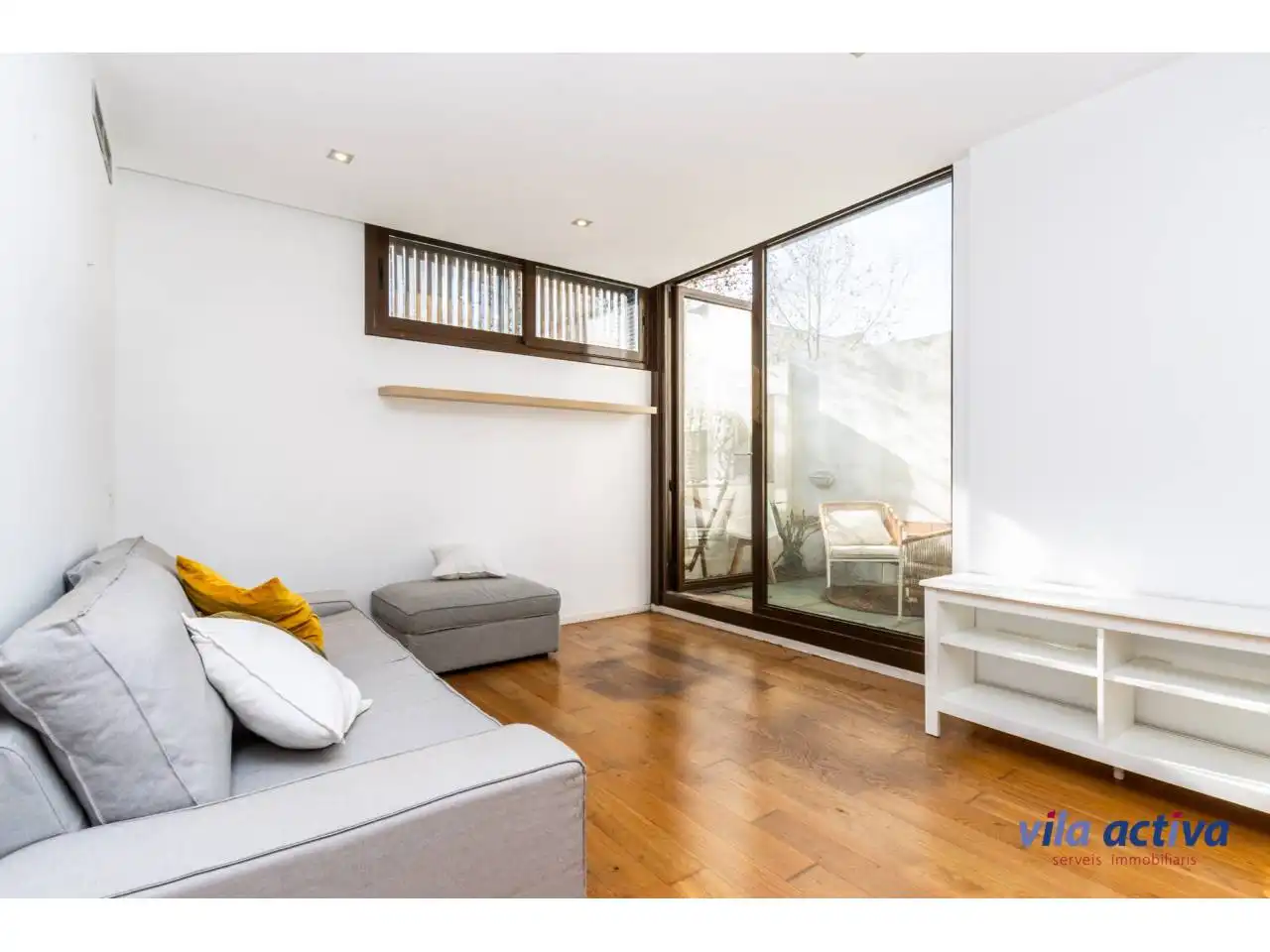 Living room of Flat for sale in Sabadell  with Air Conditioner, Heating and Parquet flooring