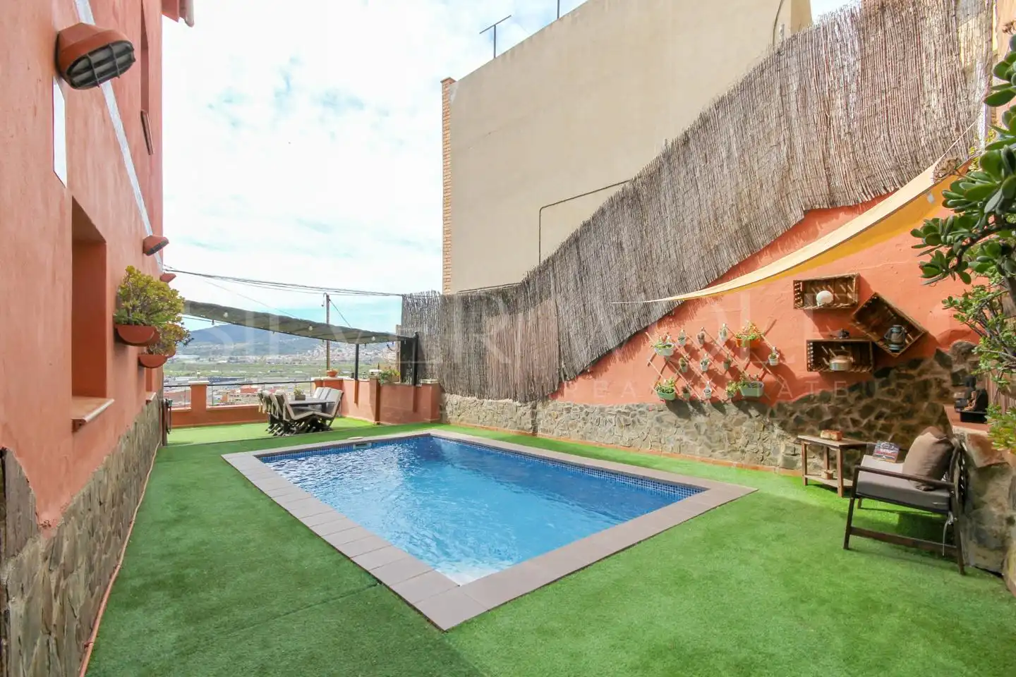 Piscina de Casa o chalet en venta en Molins de Rei con Aire acondicionado, Calefacción y Jardín privado