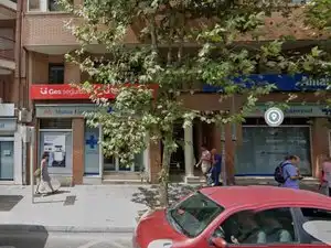 Local comercial de lloguer a Avinguda Oscar Espla 23, imagen 2