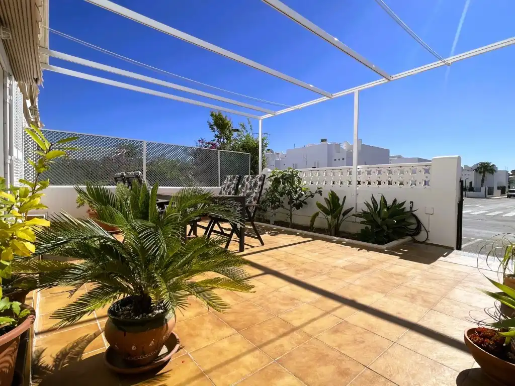 Dúplex amb piscina en venda a Las Marinas - Pueblo Laguna, imagen 2