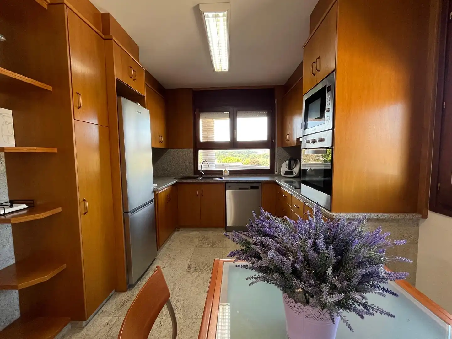 Cocina de Casa o chalet en venta en Olot con Aire acondicionado, Calefacción y Jardín privado