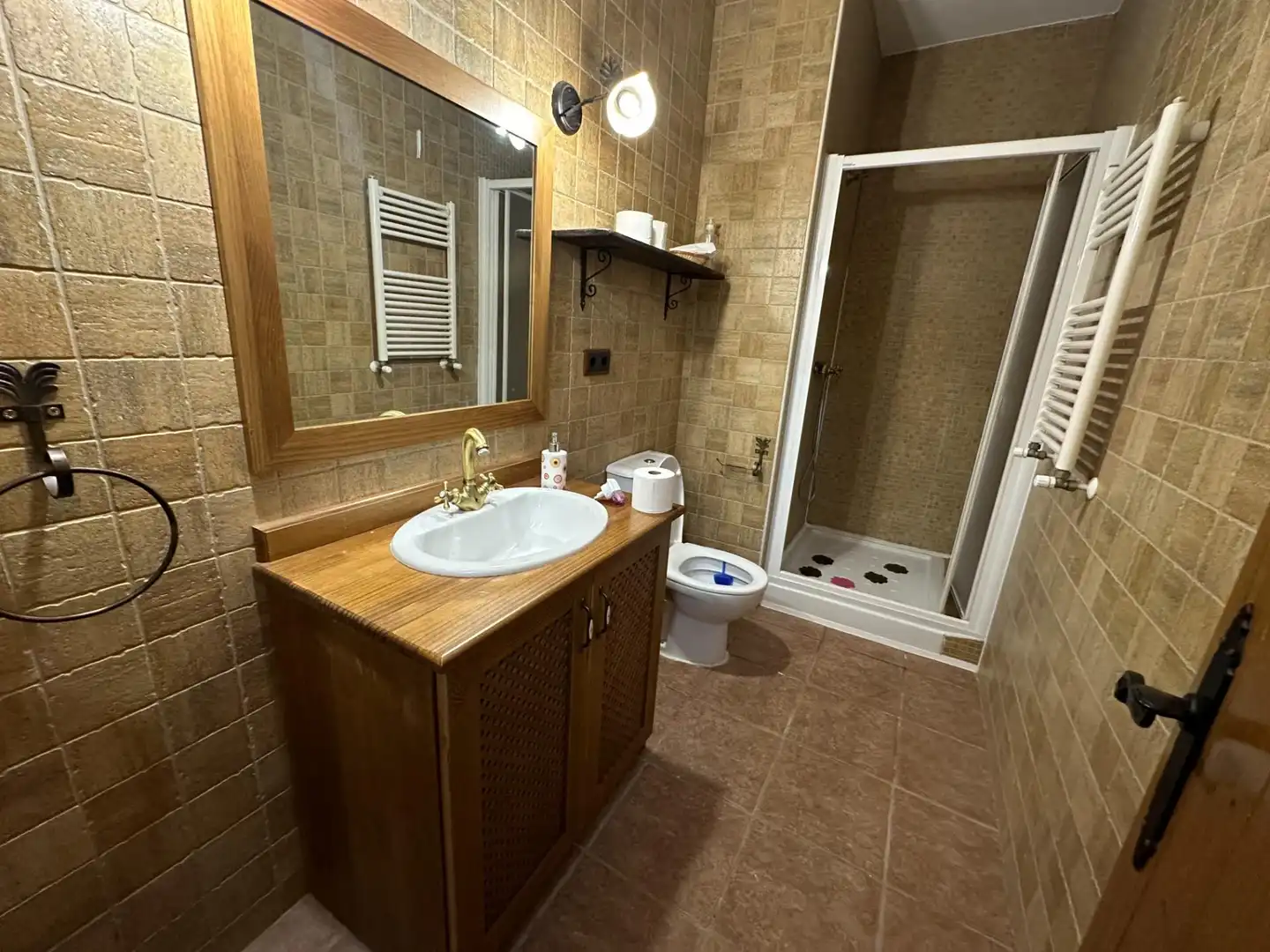 Bathroom of Houses for sale in Villar de Olalla  with Air Conditioner, Heating and Private garden
