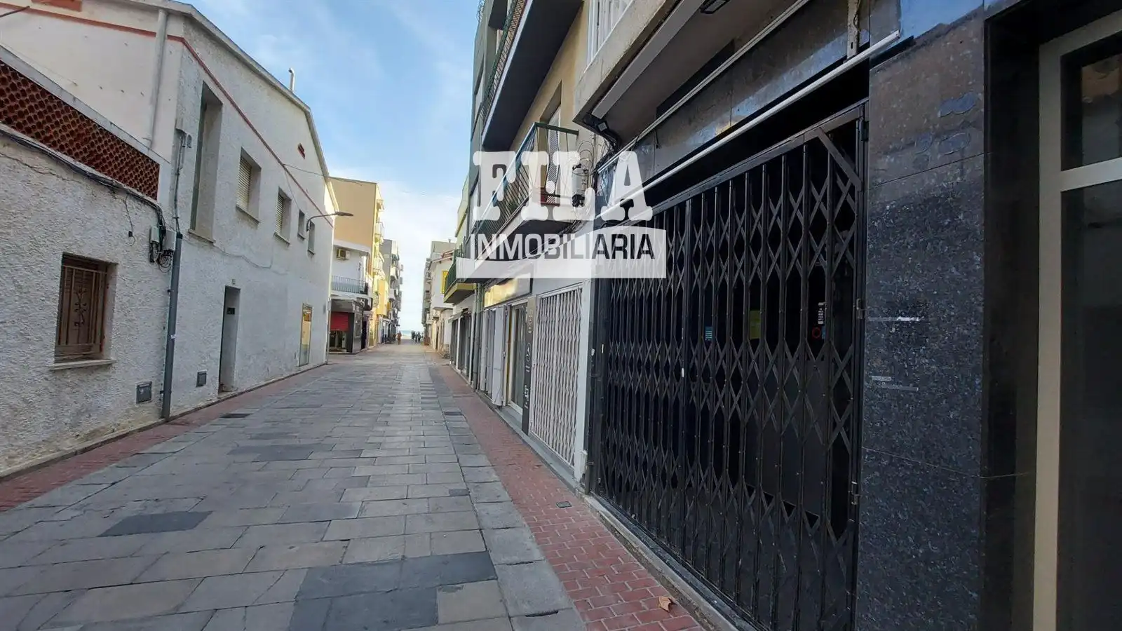 Vista exterior de Local en venda en Calafell