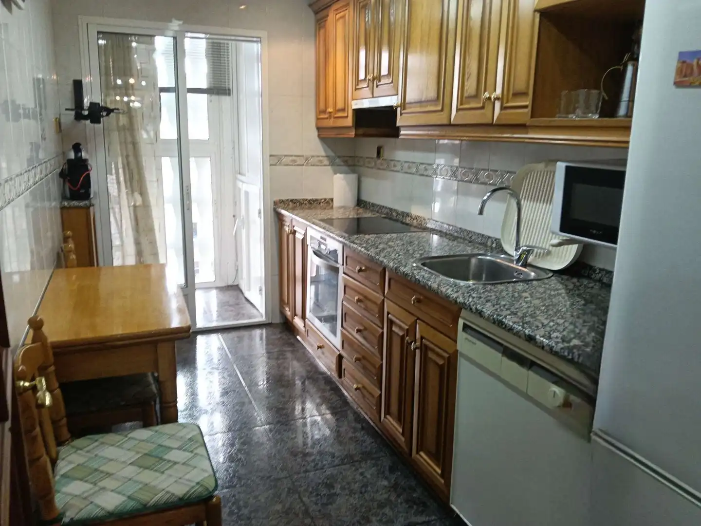 Kitchen of Flat for sale in Zaragoza  with Heating, Terrace and Furnished