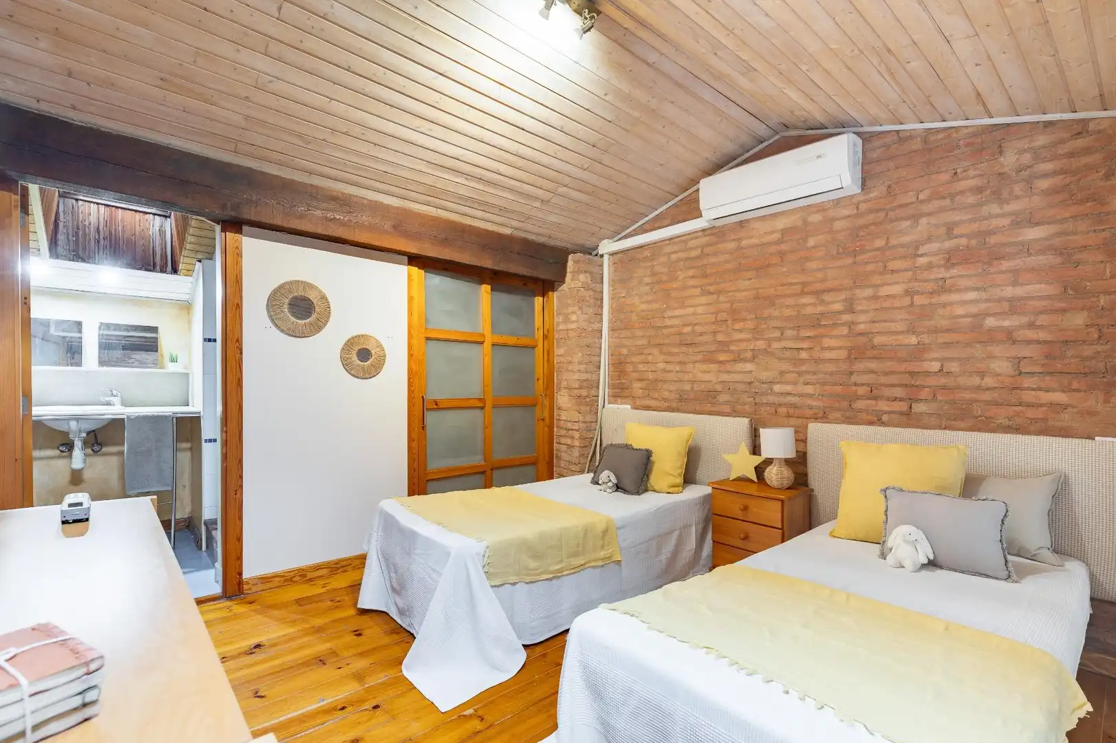 Schlafzimmer von Maisonette zum Verkauf in Valencia mit Klimaanlage und Balkon