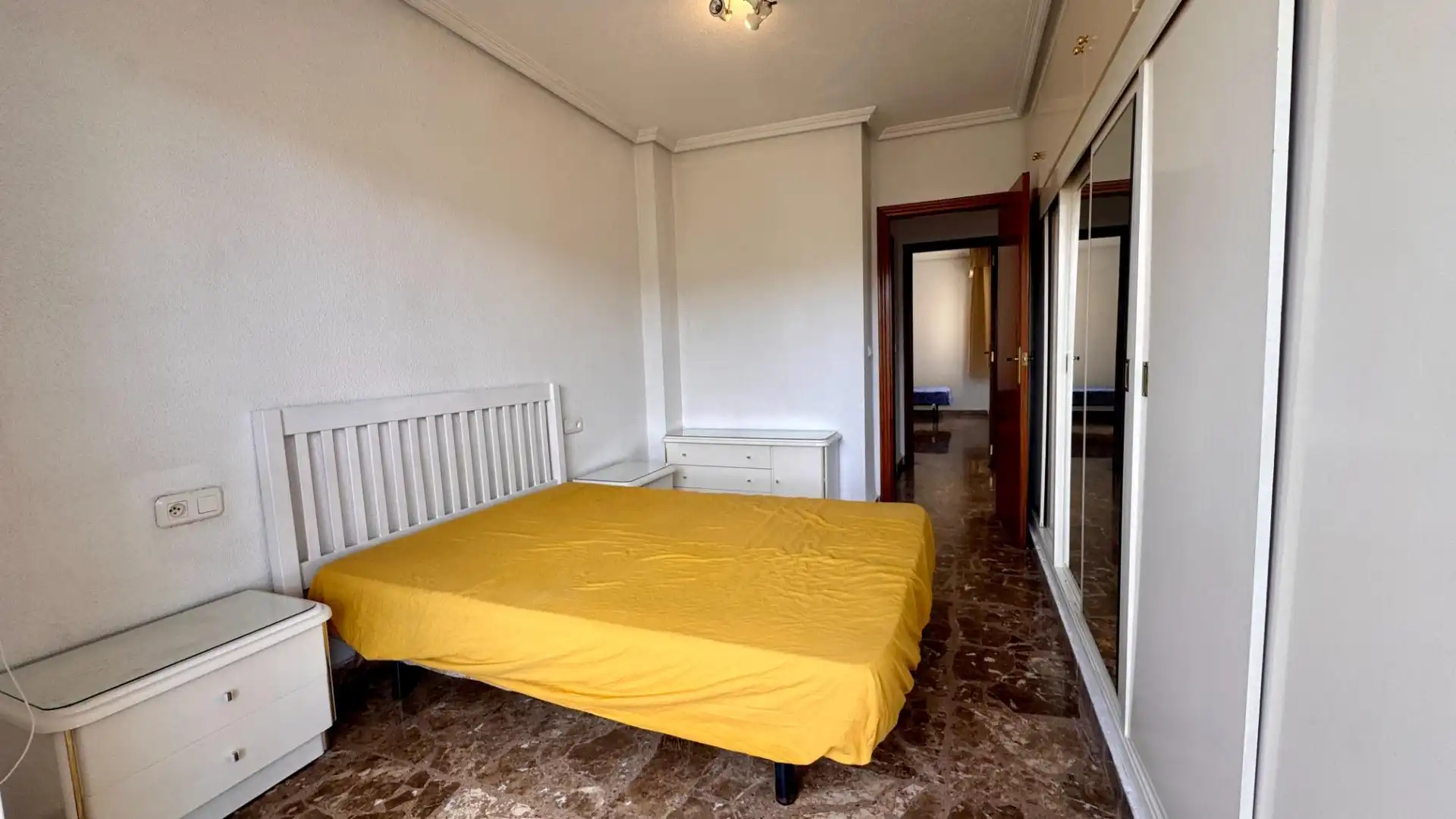 Habitación de Piso de alquiler en Murcia con Aire acondicionado, Terraza y Amueblado