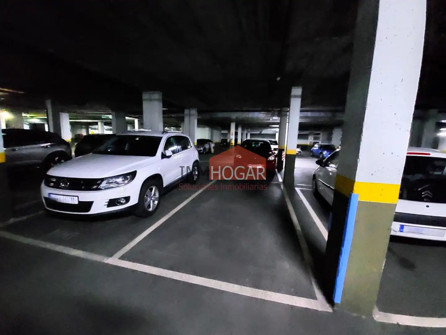 Parking de Piso en venta en Ávila con Calefacción, Terraza y Amueblado