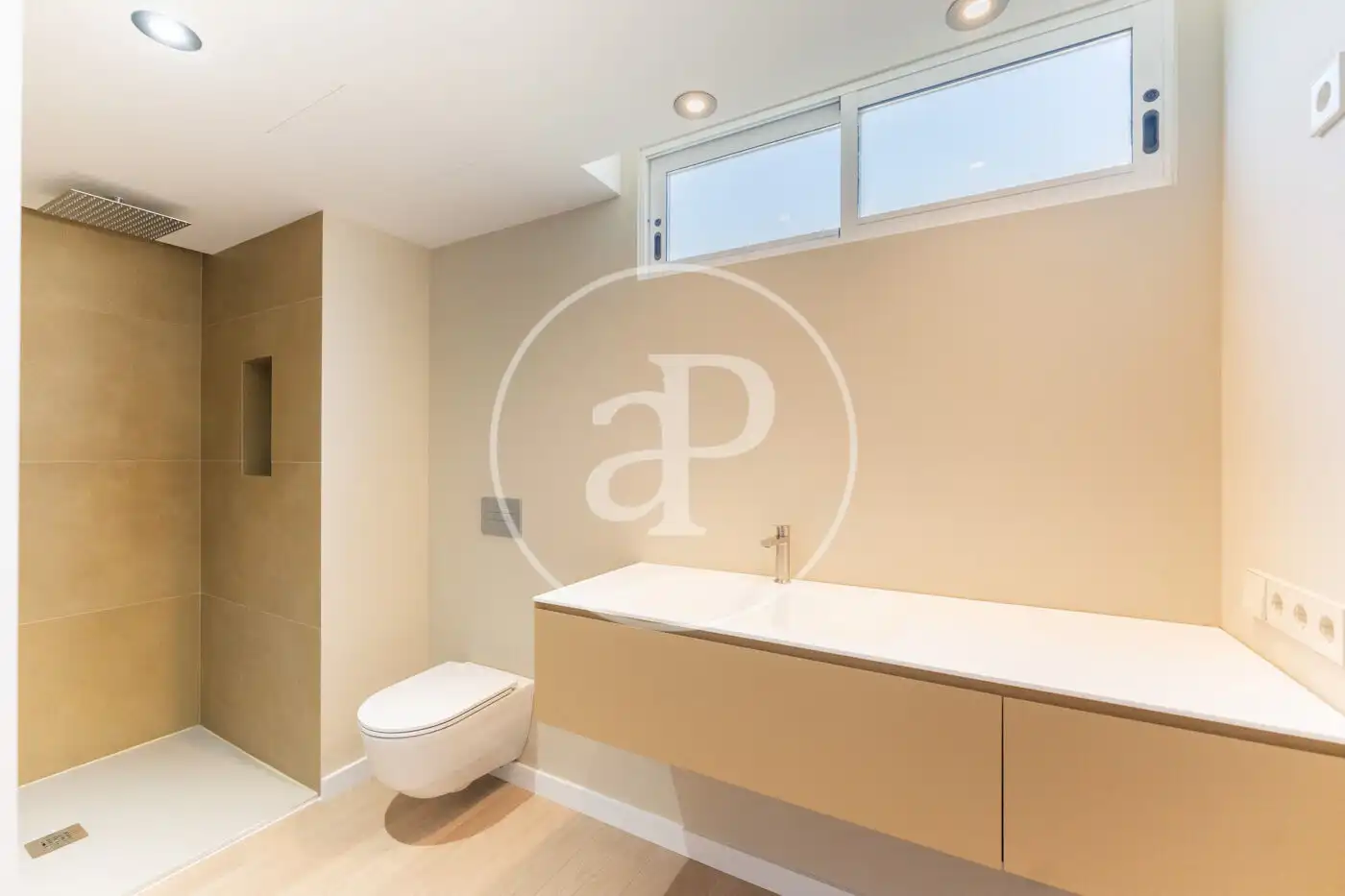 Badezimmer von Wohnung zur Miete in  Palma de Mallorca mit Klimaanlage, Heizung und Terrasse