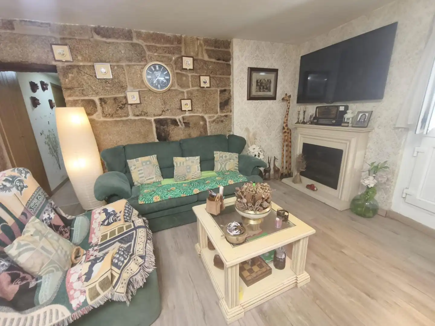 Sala de estar de Casa adosada en venta en O Carballiño   con Calefacción, Terraza y Piscina
