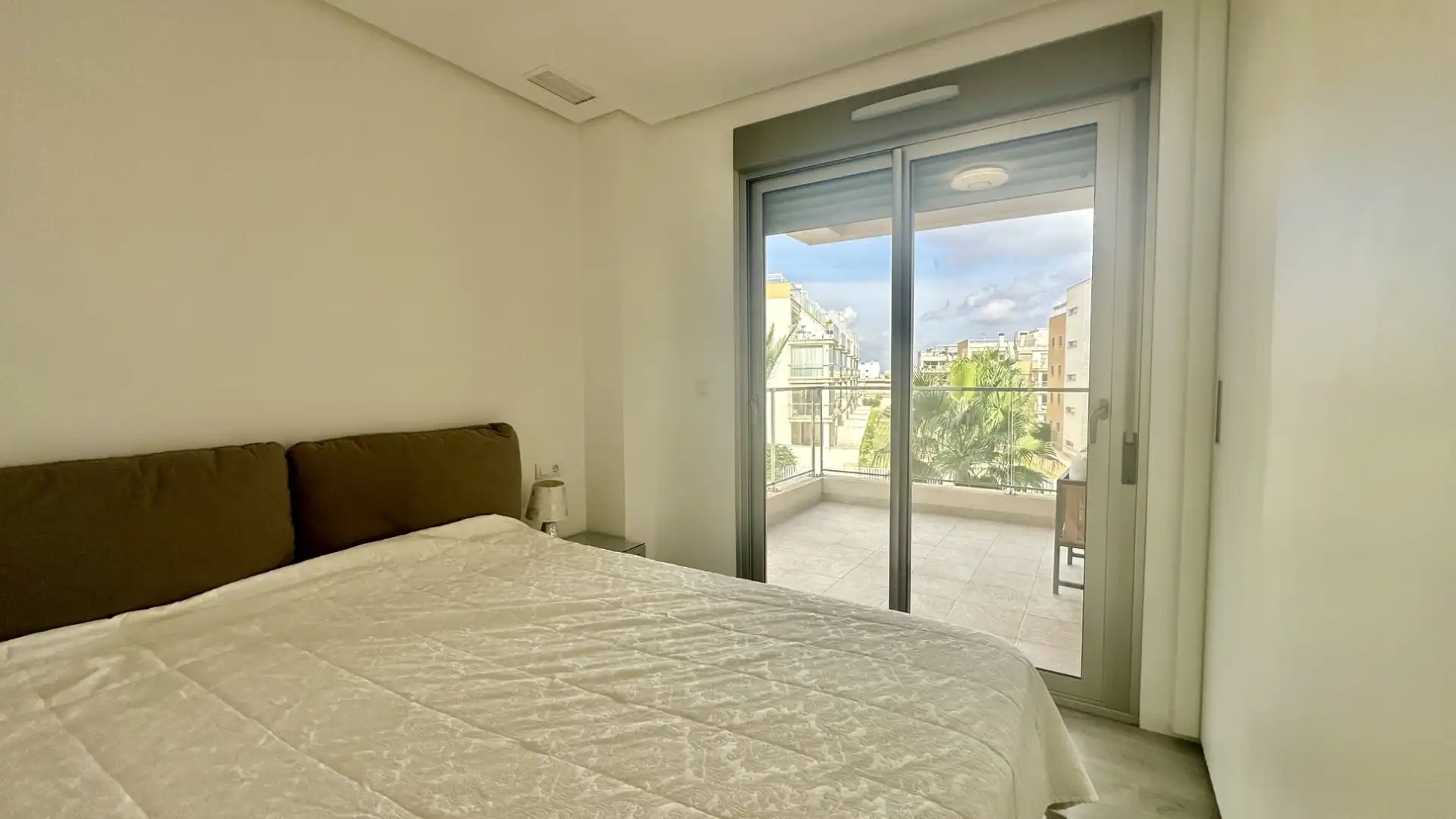 Apartment with pool for sale in Orihuela Costa, imagen 5